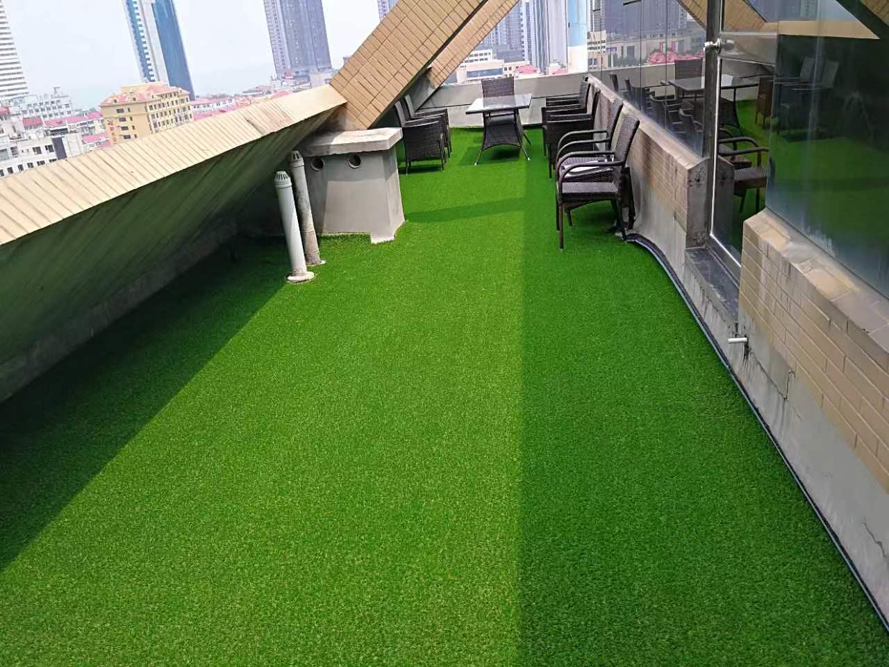 5FT X 8FT Outdoor Artificial Grass Carpet, Thick Realistic Fake Grass Curls Decoration Patio Balcony Garden Lawn, 1.38 Inch Pile Height